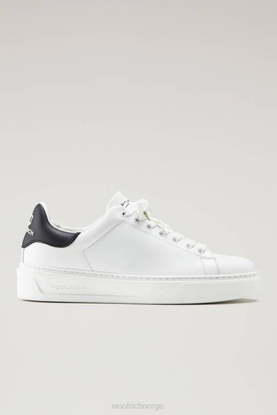klassiske banesneakers i mykt kalveskinn med kontrastlapp bak hvit svart kvinner Woolrich fottøy 8PBN50