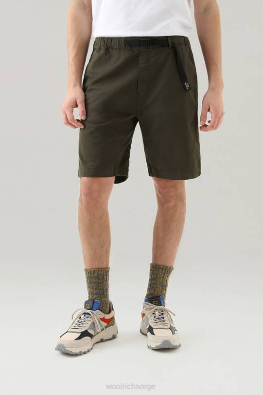 plaggfarget chino-shorts i stretchbomull mørk grønn menn Woolrich klær 8PBN479