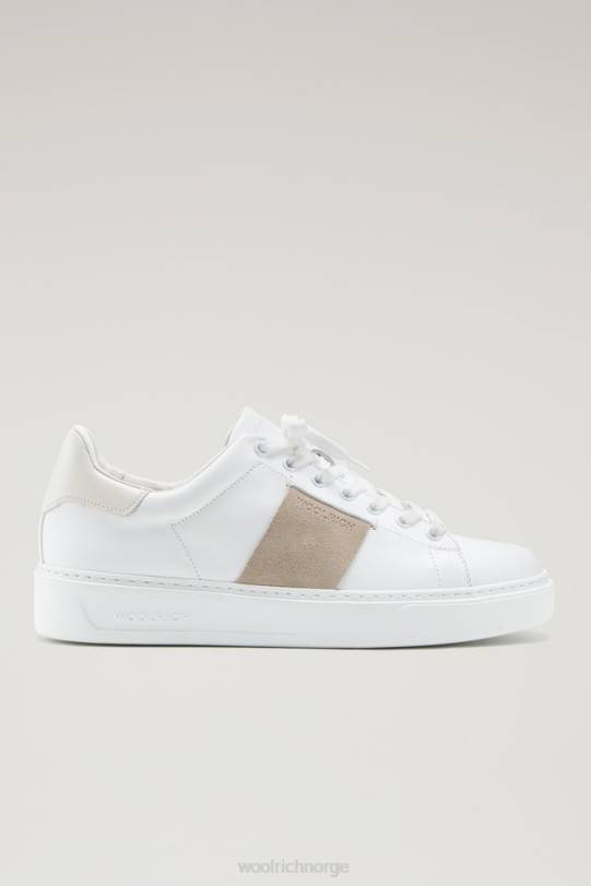 klassiske sneakers i mykt skinn med kontrasterende semsket sidebånd hvit krem menn Woolrich fottøy 8PBN785