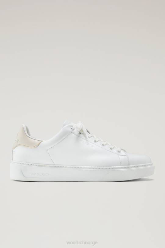 klassiske sneakers i skinn med kontrasterende detaljer hvit beige menn Woolrich fottøy 8PBN561
