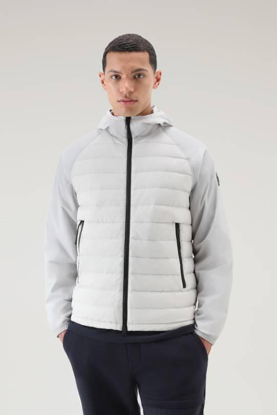 hybridjakke i krøllet nylon med vattert front og hette månestein menn Woolrich klær 8PBN501