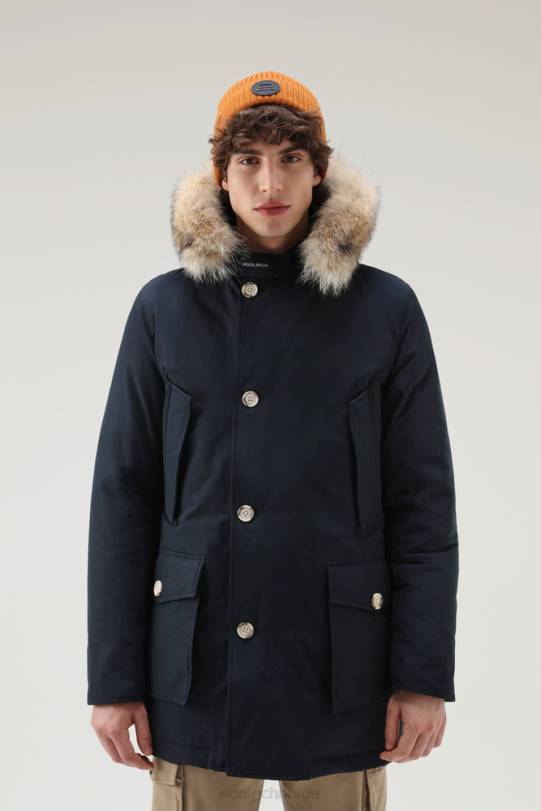 arktisk parkas i ramarduk med avtakbar pelskant melton blå menn Woolrich klær 8PBN842