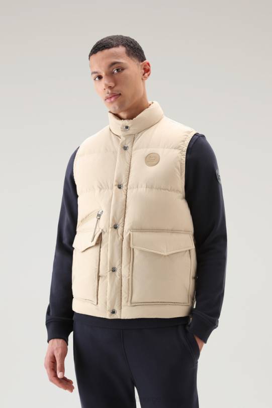 aleutisk vattert vest i resirkulert øko taslan nylon strandsand menn Woolrich klær 8PBN551